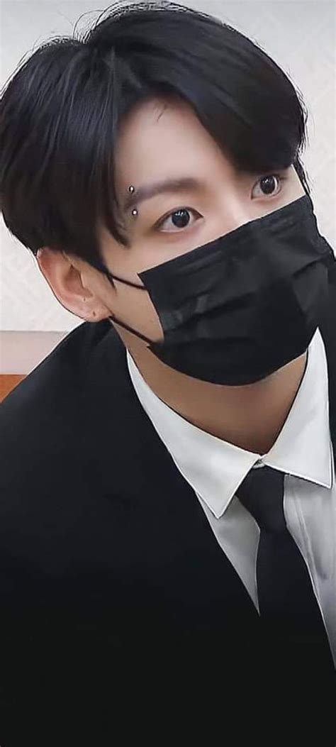 bts v black mask photos